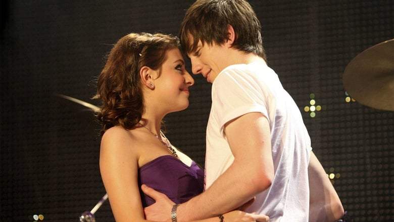 Angus, Thongs And Perfect Snogging (2008)