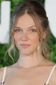 Tracy Spiridakos